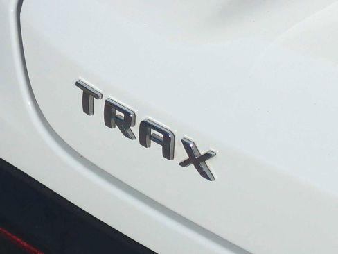 Used 2024 Chevrolet Trax ACTIV w/ Sunroof Package FWD image 31
