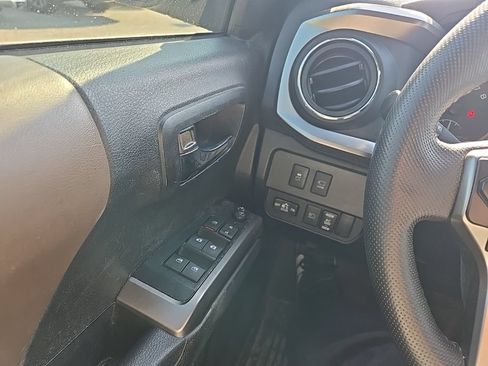 Used 2023 Toyota Tacoma Limited AWD/4WD image 22