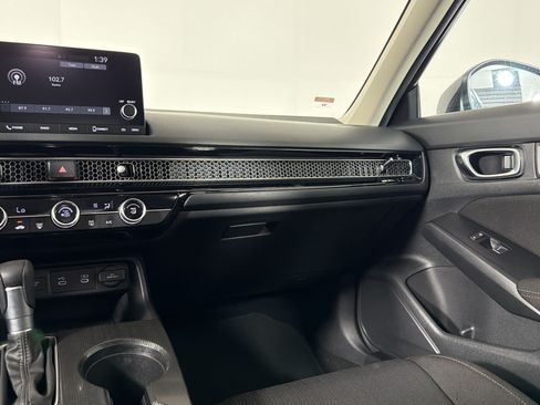 Used 2025 Honda Civic LX image 28