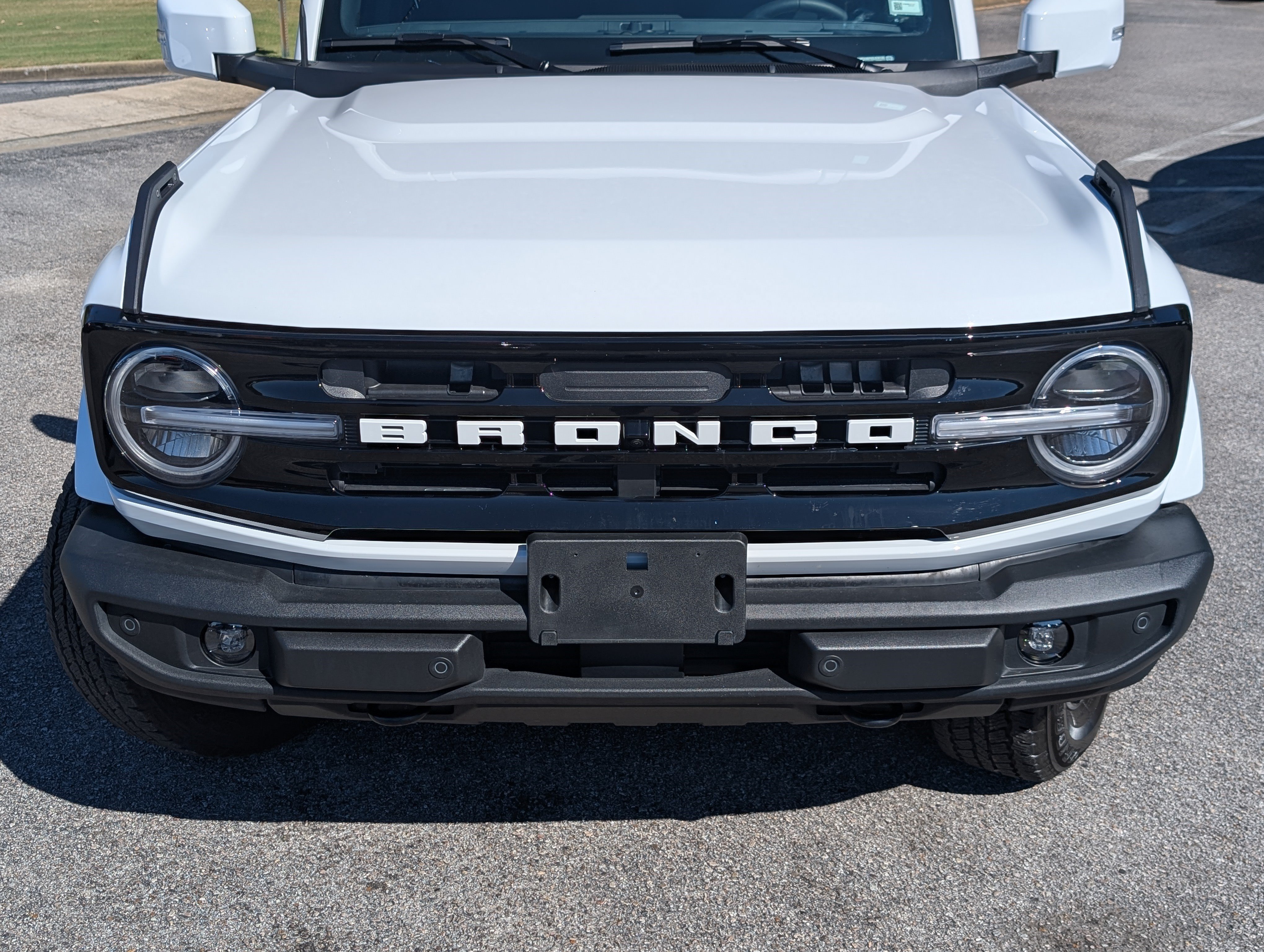 Used 2025 Ford Bronco Outer Banks AWD/4WD image 12