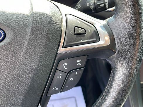 Used 2019 Ford Fusion Titanium FWD image 16