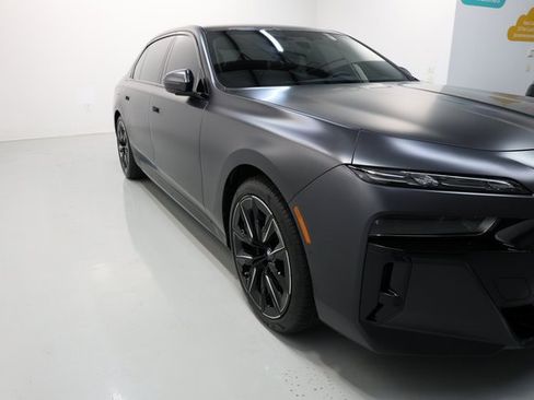 Used 2025 BMW 760i xDrive w/ Executive Package image 62
