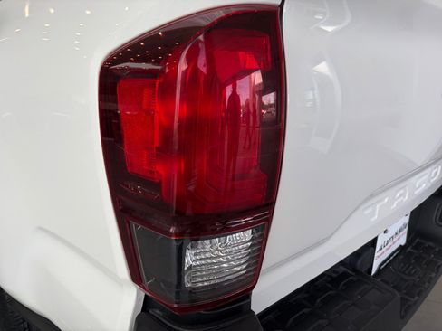 Used 2021 Toyota Tacoma SR RWD image 18