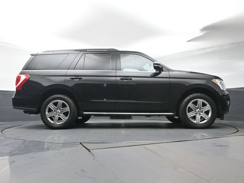 Used 2021 Ford Expedition XLT AWD/4WD image 34