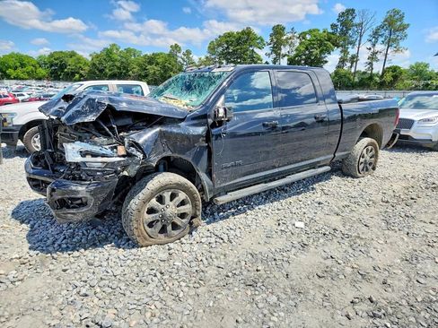 Used 2023 RAM 2500 Laramie AWD/4WD image 3