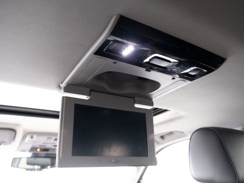 Used 2017 GMC Yukon Denali w/ Open Road Package image 22