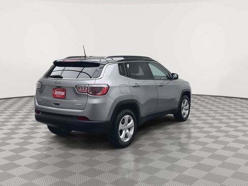 Used 2020 Jeep Compass Latitude w/ Cold Weather Group AWD/4WD image 34