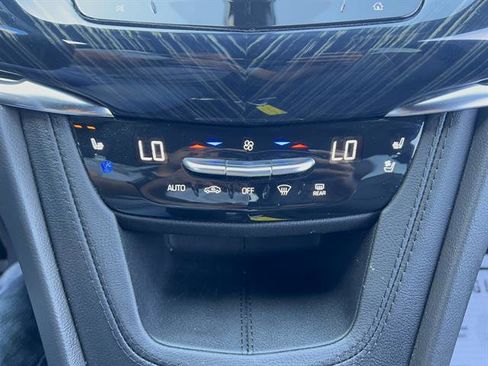 Used 2024 Cadillac XT6 Premium Luxury w/ Technology Package AWD/4WD image 22