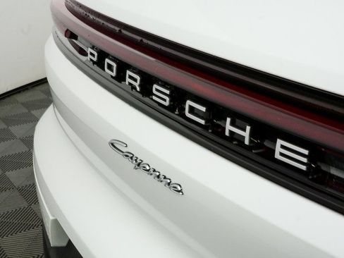 New 2026 Porsche Cayenne AWD image 39