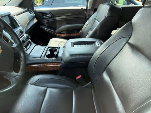 Used 2017 Chevrolet Suburban Premier AWD/4WD image 8