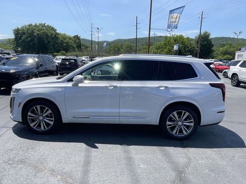 Certified 2020 Cadillac XT6 Premium Luxury FWD image 2