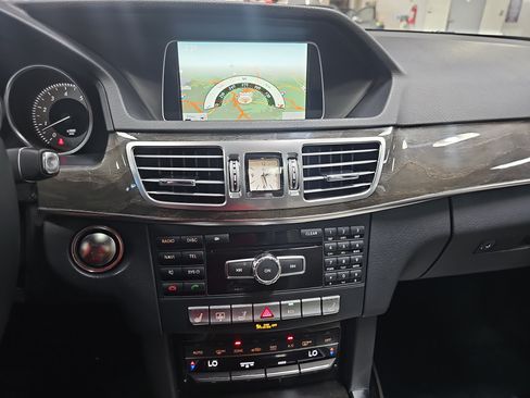 Used 2014 Mercedes-Benz E 350 Sedan image 21