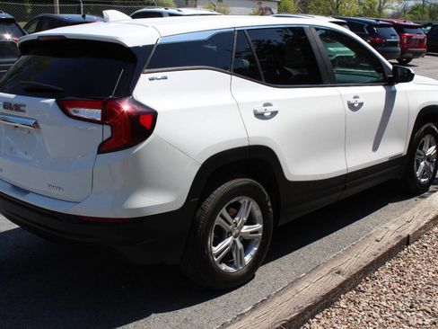 Used 2024 GMC Terrain SLE AWD/4WD image 6