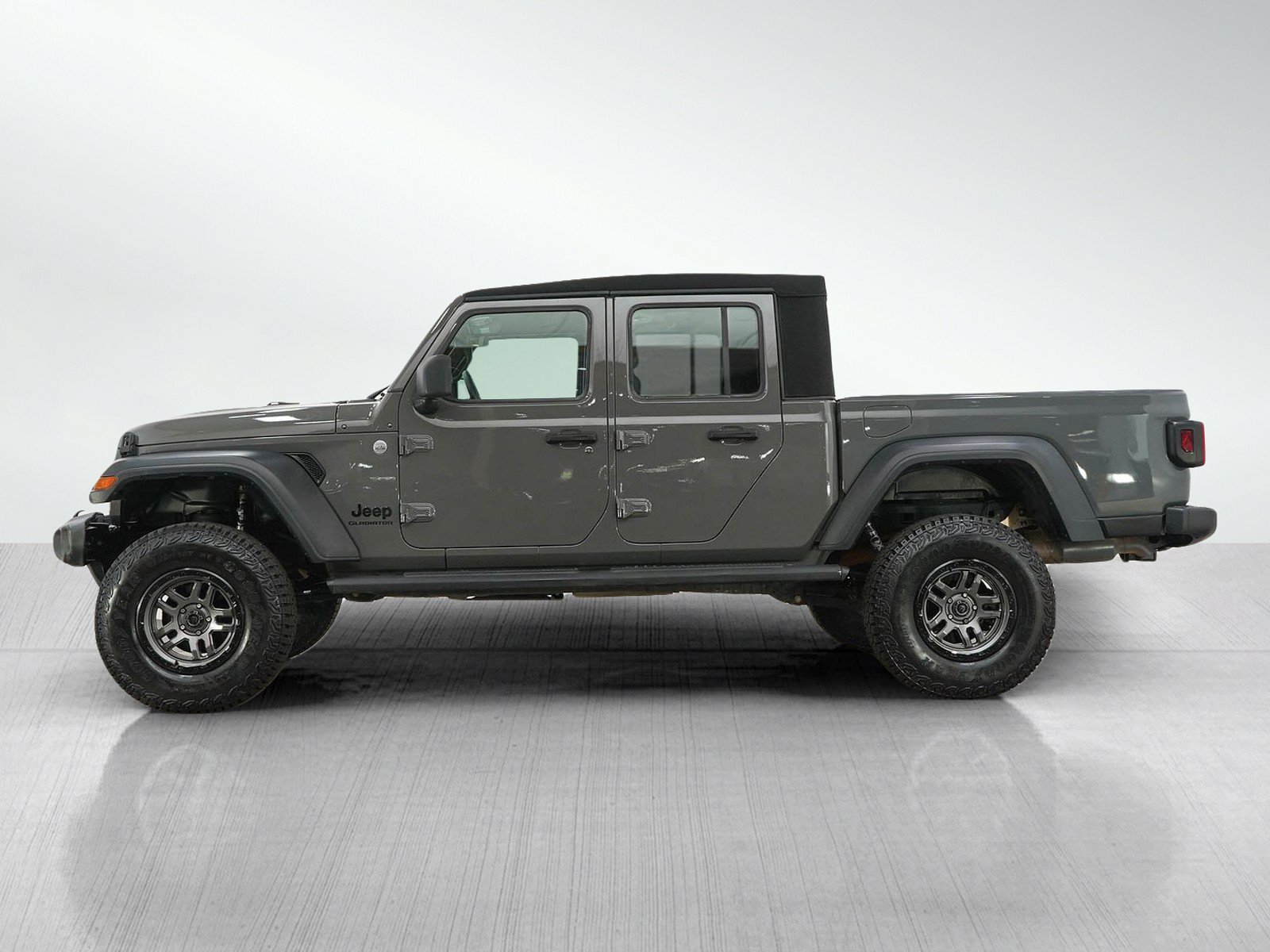 Used 2020 Jeep Gladiator Sport w/ Trailer Tow Package AWD/4WD image 2