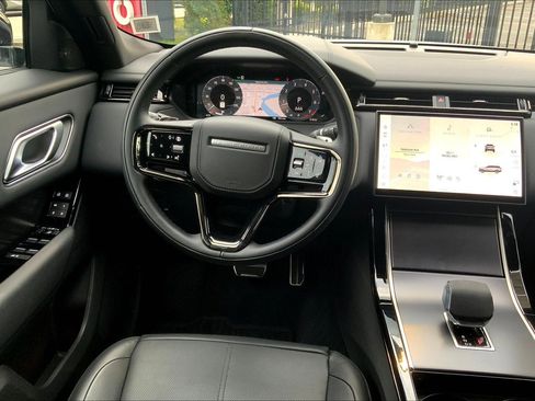 Used 2026 Land Rover Range Rover Velar Dynamic SE image 5