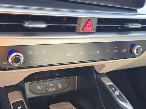 New 2026 Kia Sorento S AWD/4WD image 25