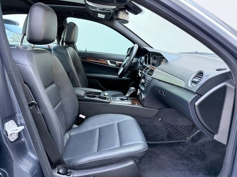 Used 2014 Mercedes-Benz C 250 Sedan image 16