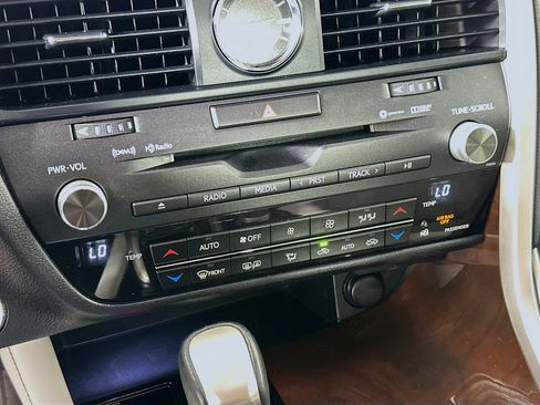 Used 2017 Lexus RX 450h AWD image 24