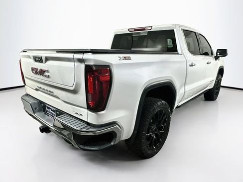 Used 2022 GMC Sierra 1500 SLT w/ SLT Convenience Package AWD/4WD image 9