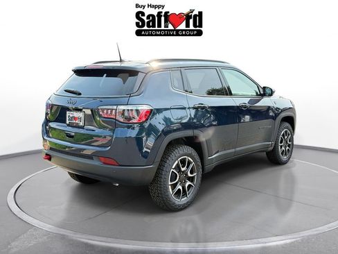 New 2026 Jeep Compass Trailhawk w/ Sun, Sound & Navigation Group AWD/4WD image 9