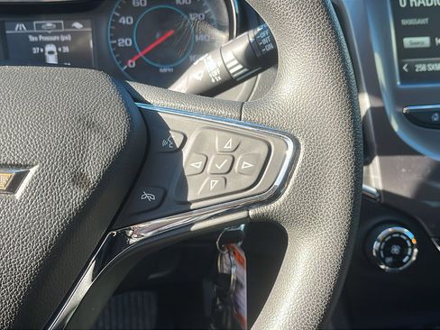 Used 2017 Chevrolet Cruze LT image 15