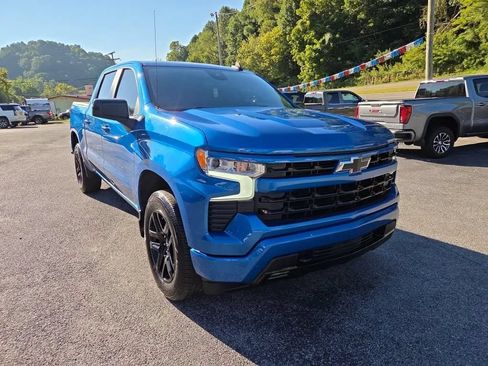 Used 2022 Chevrolet Silverado 1500 RST AWD/4WD image 3