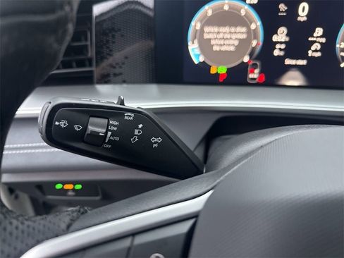 New 2026 Volkswagen Tiguan SE R-Line image 21