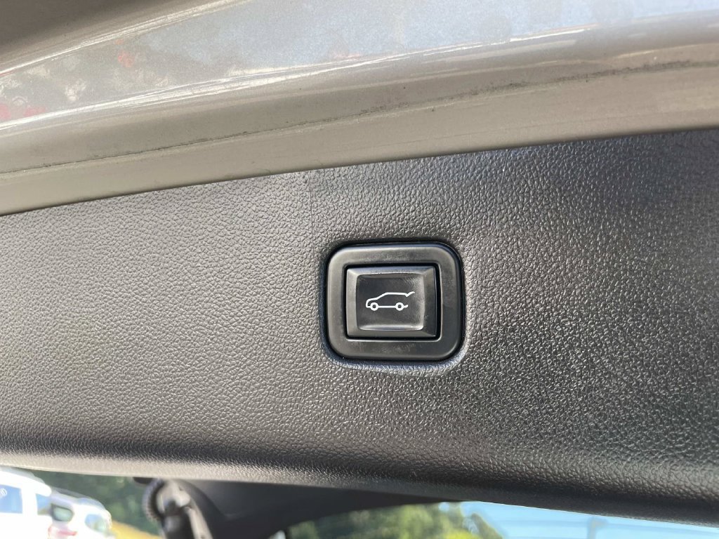 Used 2021 Chevrolet Blazer LT FWD image 20