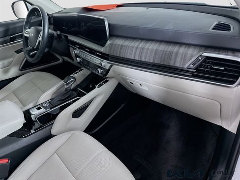 Certified 2025 Kia Telluride EX FWD image 30