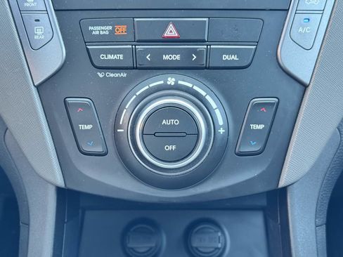 Used 2013 Hyundai Santa Fe Sport 2.0T w/ Technology Pkg AWD/4WD image 51