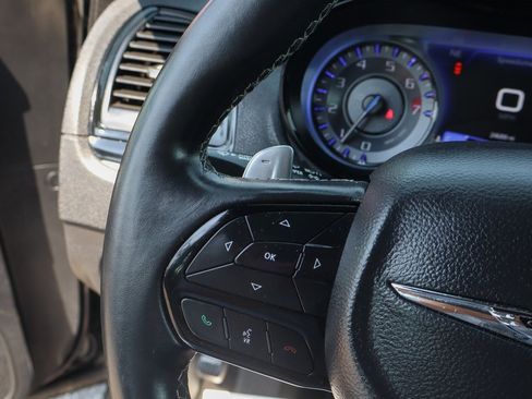 Used 2020 Chrysler 300 S image 19