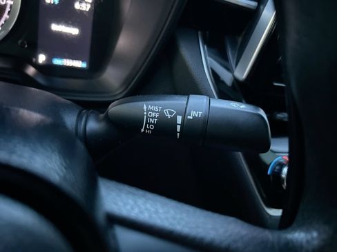 Used 2020 Toyota Corolla LE FWD image 18