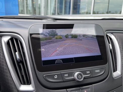 Used 2025 Chevrolet Malibu LT FWD image 25