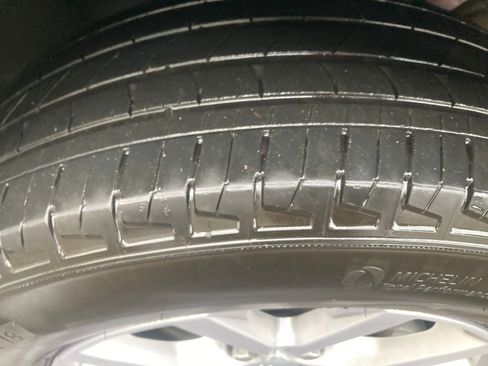 Used 2022 Jeep Grand Cherokee Limited image 32