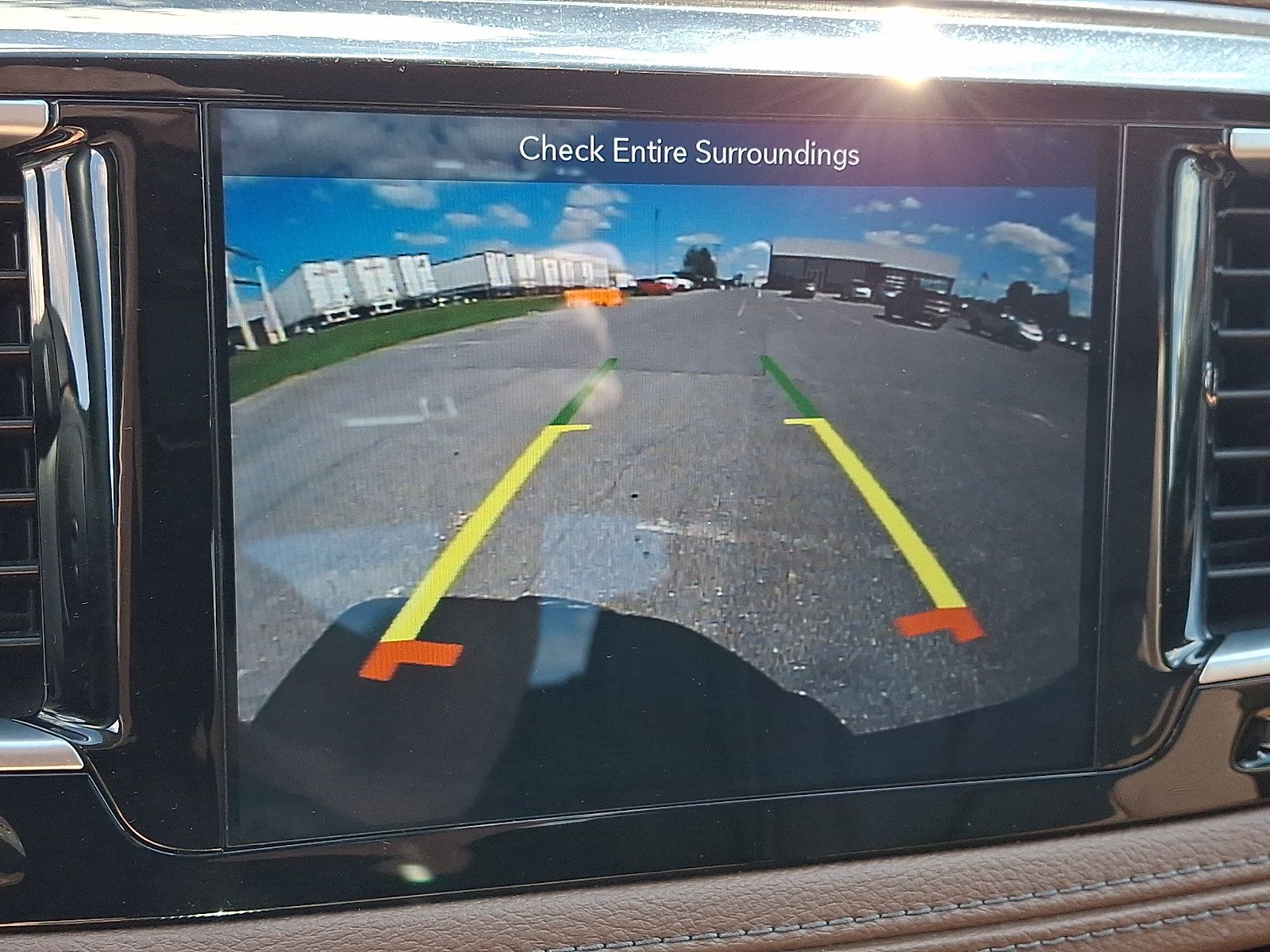 Used 2018 Chrysler Pacifica Limited FWD image 22
