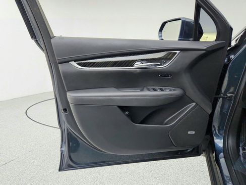 Used 2020 Cadillac XT6 Premium Luxury w/ LPO, Floor Liner Package FWD image 25