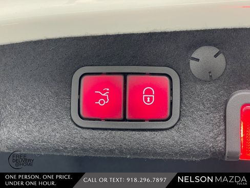 Used 2020 Mercedes-Benz C 300 4MATIC Sedan image 51