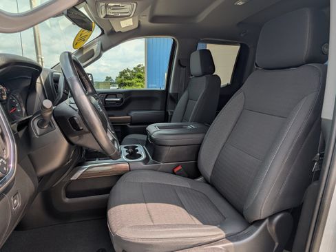 Used 2021 Chevrolet Silverado 1500 RST AWD/4WD image 9