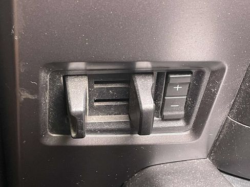 Used 2018 Ford F150 XLT w/ Equipment Group 302A Luxury AWD/4WD image 26