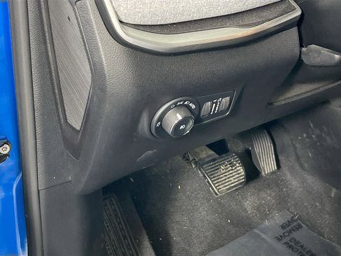 Used 2023 Jeep Compass Latitude AWD/4WD image 10
