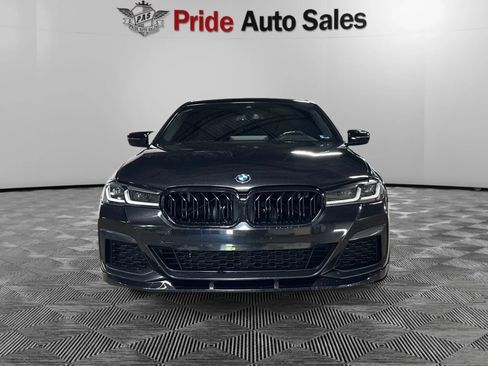 Used 2022 BMW M550i xDrive w/ Shadowloine Package AWD/4WD image 2