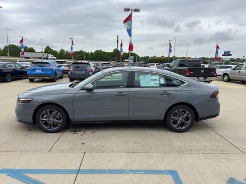 New 2026 Honda Accord EX-L image 8
