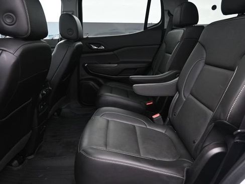Used 2023 GMC Acadia SLT w/ Technology Package AWD/4WD image 19