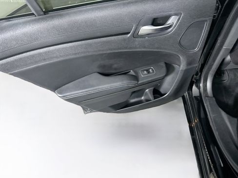Used 2013 Chrysler 300 S RWD image 26