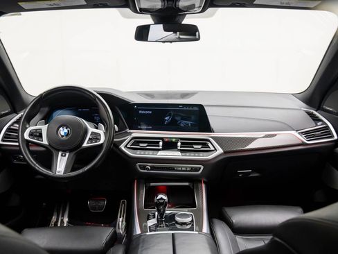 Used 2022 BMW X5 M50i w/ Premium Package image 9