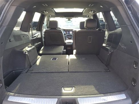 Used 2022 Cadillac XT6 Premium Luxury w/ Technology Package image 8