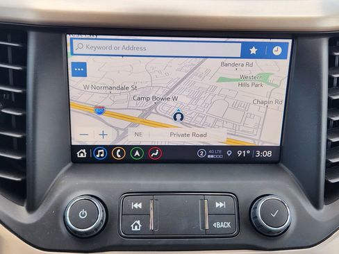Used 2022 GMC Acadia Denali FWD image 17