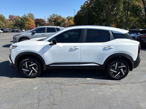 New 2026 Nissan Kicks SV image 2