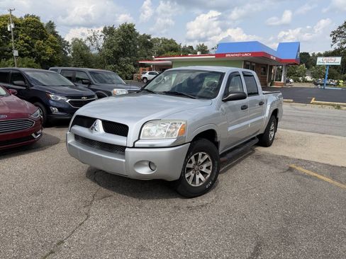 Used 2008 Mitsubishi Raider LS RWD image 28
