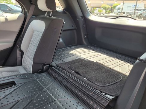 Used 2022 Chevrolet Equinox LS w/ LPO, Floor Liner Package image 12